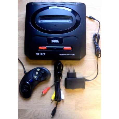 SEGA Mega Drive II: Konsoll med utstyr - Pakke 2