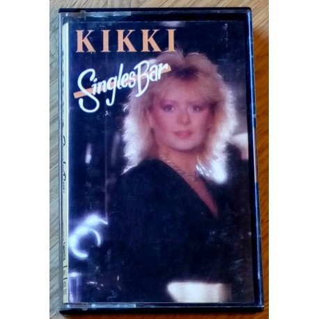 Kikki: Singles Bar (kassett)