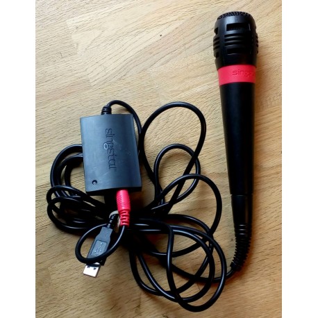Singstar-pakke med adapter og mikrofon