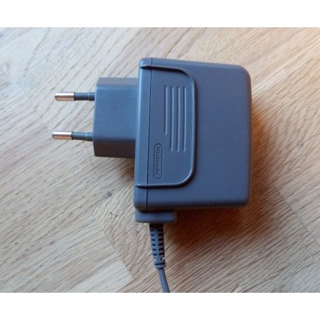Nintendo DS Lite Power Supply