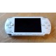 Sony PSP - 1004 - Hvit håndholdt konsoll med 2 GB minnekort