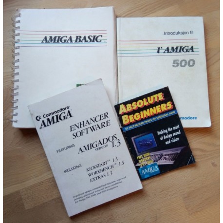 4 x Amiga-bøker selges samlet - Amiga Basic, Enhancer, Introduksjon til Amiga 500, Absolute Beginners