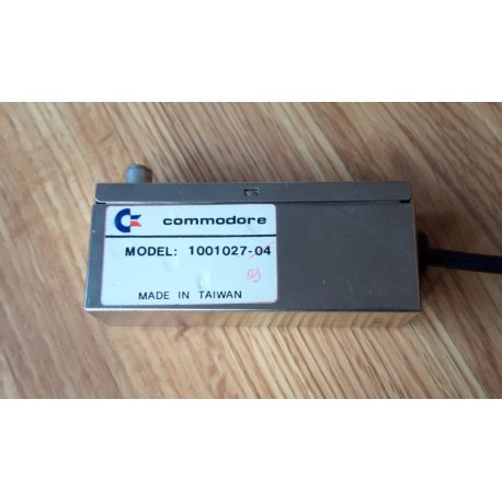 Commodore RF Modulator Model 1001027-04 - VIC-20