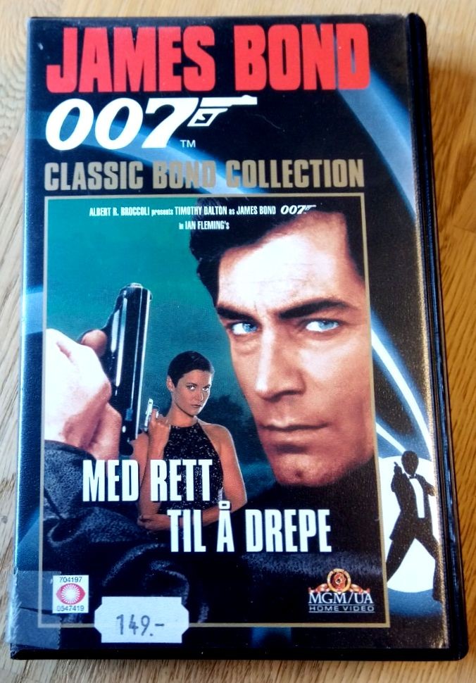 james-bond-007-med-rett-til-a-drepe-vhs.jpg