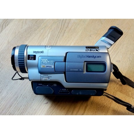 Sony Handycam DCR-TRV230E - Videokamera - Digital8 og digital