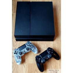 Sony Playstation 4 - 1 TB - Komplett med håndkontrollere