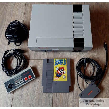 Nintendo NES - Nintendo Entertainment System - Komplett konsoll med spill