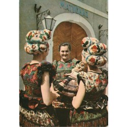 Matyóháza Folk Costumes from Mezőkövesd - Ungarn - Postkort