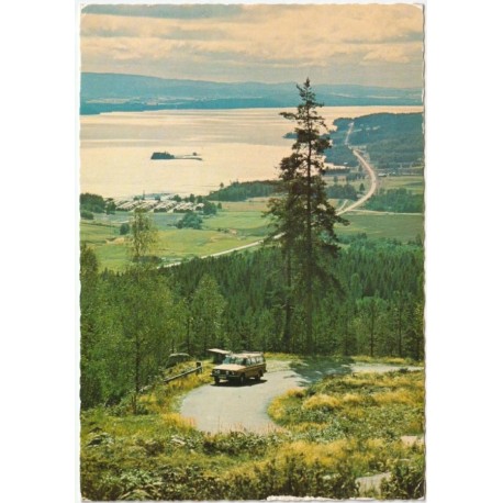 Tossebergsklätten - Sunne - Med Volvo stasjonsvogn - Sverige - Postkort